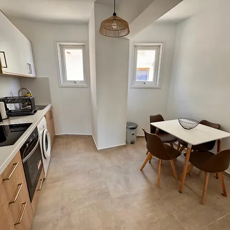 Luxury Two Bed Kato Flat Пафос