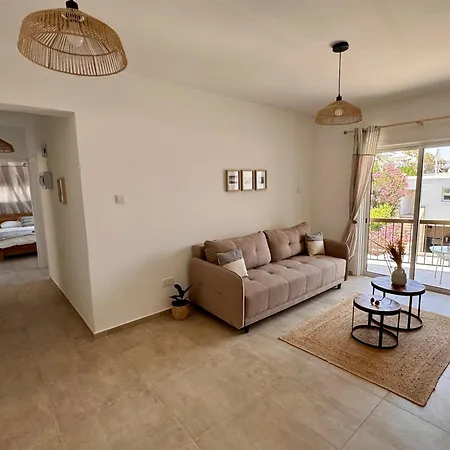 Luxury Two Bed Kato Flat Apartment Paphos