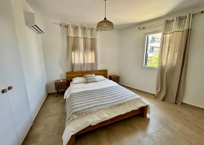 Luxury Two Bed Kato Flat *